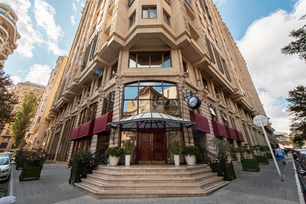 SAPPHIRE INN HOTEL